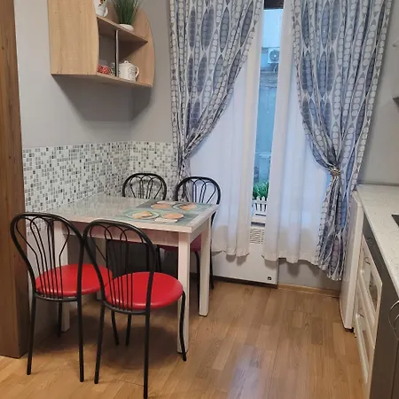 Old Center Ekaterininskaya 39 דירה
